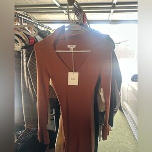 Beivy Rust Ribbed V-Neck sweater dress